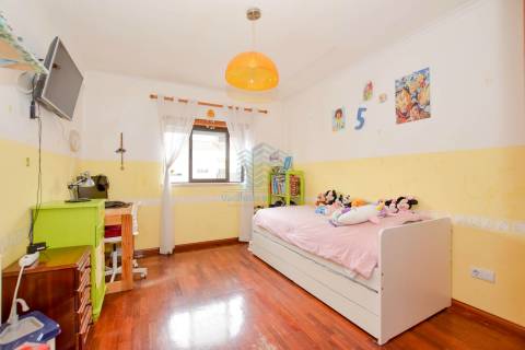 Apartamento T3 com garagem em Torres Novas