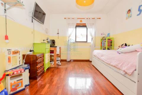 Apartamento T3 com garagem em Torres Novas