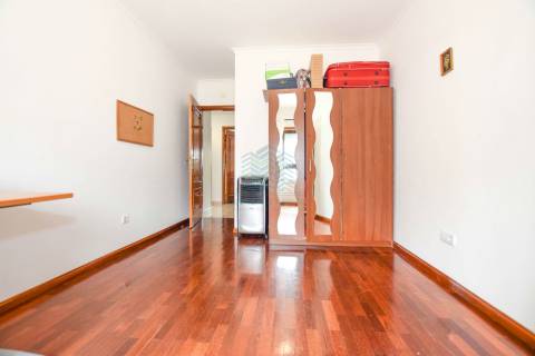 Apartamento T3 com garagem em Torres Novas