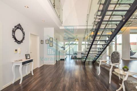 Moradia de luxo T5 com piscina e anexo