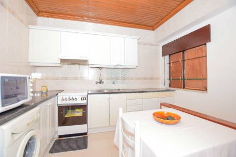 Moradia T7 com Garagem e Armazém - Alcorochel - Torres Novas