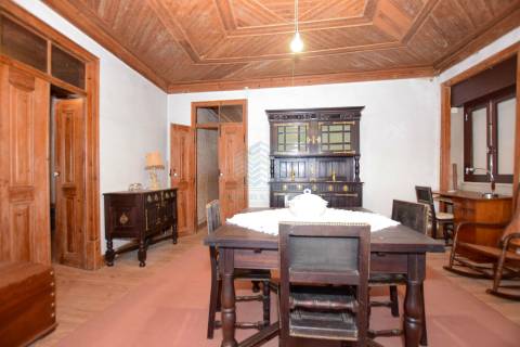 Moradia T7 com Garagem e Armazém - Alcorochel - Torres Novas