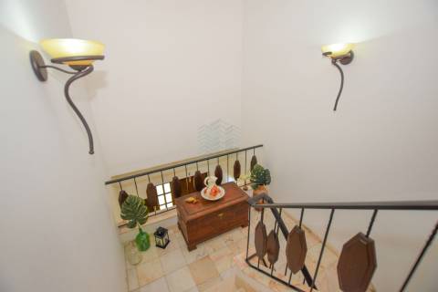 Moradia T4+1 com anexo e logradouro em Quinta da Silvã - Torres Novas