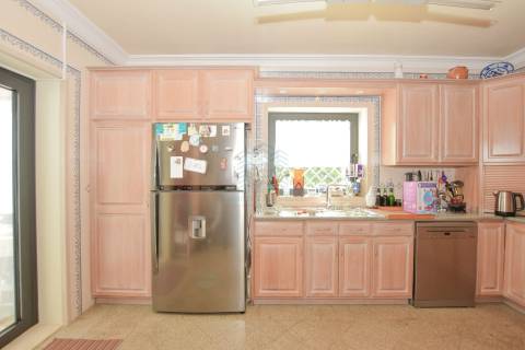 Moradia T3+2 com jardim e logradouro em Quinta da Silvã - Torres Novas