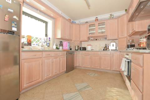 Moradia T3+2 com jardim e logradouro em Quinta da Silvã - Torres Novas