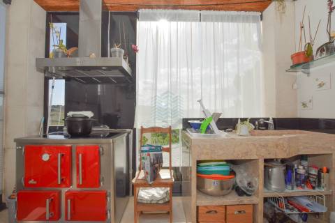 Moradia T3+2 com jardim e logradouro em Quinta da Silvã - Torres Novas