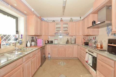 Moradia T3+2 com jardim e logradouro em Quinta da Silvã - Torres Novas