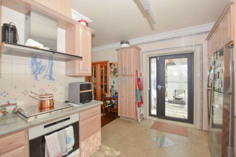 Moradia T3+2 com jardim e logradouro em Quinta da Silvã - Torres Novas