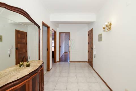 Apartamento T3 para arrendamento, bem localizado no Entroncamento