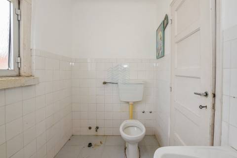 Moradia T3 com Garagem e Poço em Alcorochel, Torres Novas