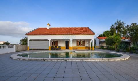 Moradia T3 em Carril - Torres Novas