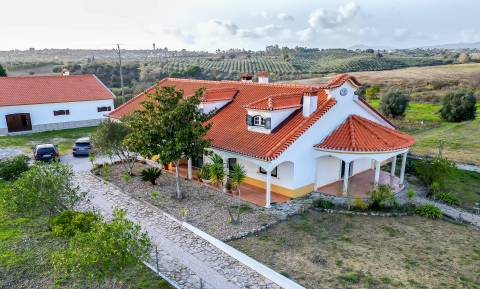 Moradia T3 em Carril - Torres Novas