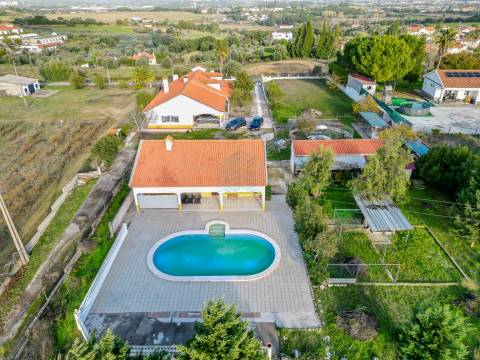 Moradia T3 em Carril - Torres Novas