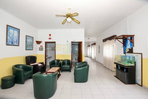 Residencial com 17 Quartos em Videla - Torres Novas