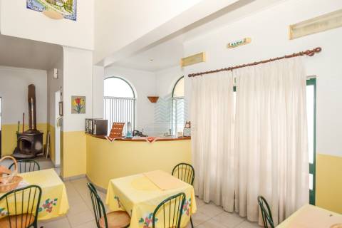 Residencial com 17 Quartos em Videla - Torres Novas