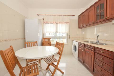 Apartamento T2 mobilado e equipado em Torres Novas