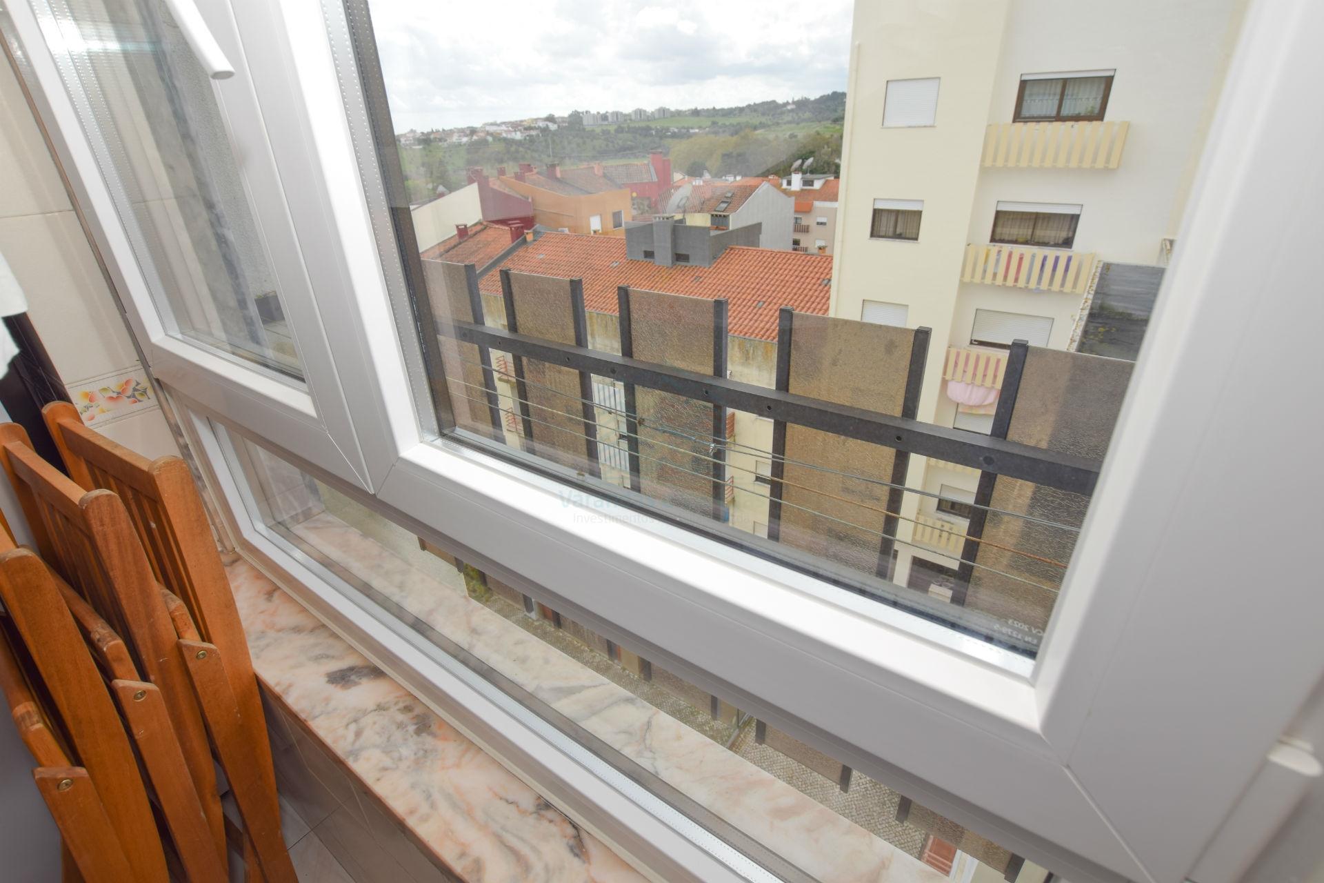 Apartamento T2 mobilado e equipado em Torres Novas