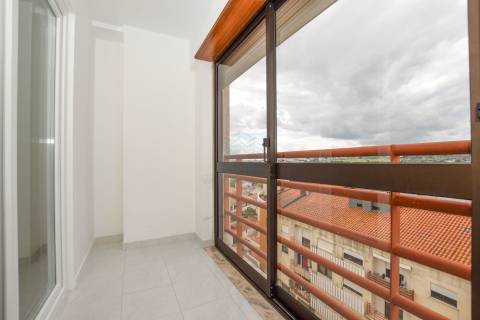 Apartamento T2 mobilado e equipado em Torres Novas