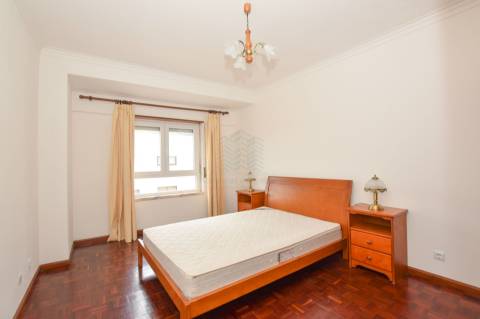 Apartamento T2 mobilado e equipado em Torres Novas