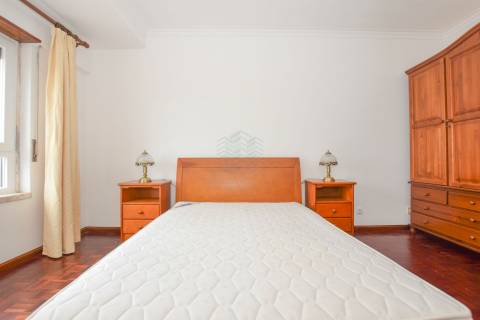 Apartamento T2 mobilado e equipado em Torres Novas