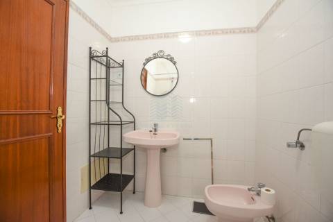 Apartamento T2 mobilado e equipado em Torres Novas