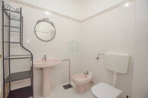 Apartamento T2 mobilado e equipado em Torres Novas