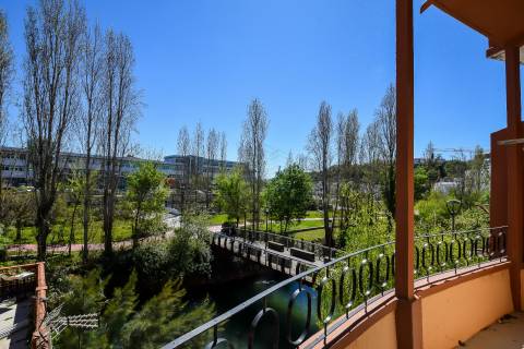 Loja em Torres Novas destinada a comércio/serviços