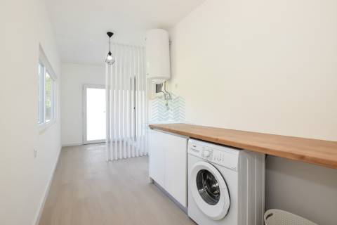 Moradia T3 remodelada com Anexos, Garagem e Poço.