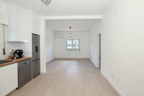 Moradia T3 remodelada com Anexos, Garagem e Poço.