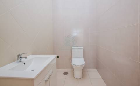 Loja para comércio/serviços com 120m² em Torres Novas