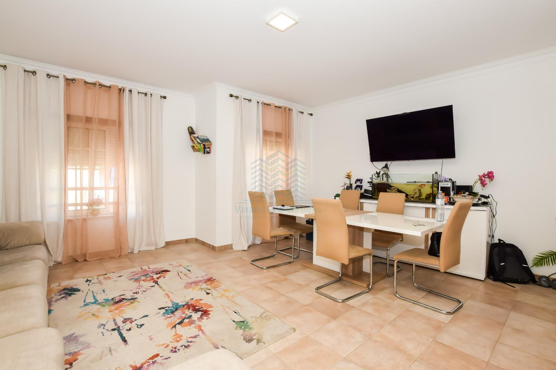 Apartamento T3 com Garagem e Arrecadação - Torres Novas