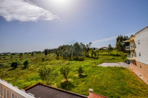 Apartamento T3 com Garagem e Arrecadação - Torres Novas