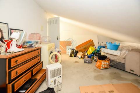 Apartamento T3 com Garagem e Arrecadação - Torres Novas