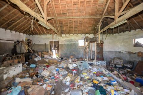 Moradia para Reconstrução com Terreno em Parceiros de São João