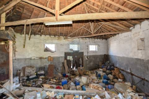 Moradia para Reconstrução com Terreno em Parceiros de São João