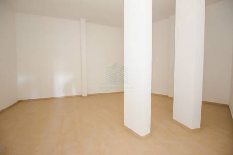 Loja para Comércio ou Serviços em Torres Novas – 170 m²