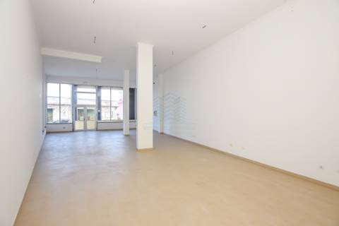 Loja para Comércio ou Serviços em Torres Novas – 170 m²