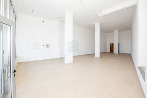 Loja para Comércio ou Serviços em Torres Novas – 170 m²