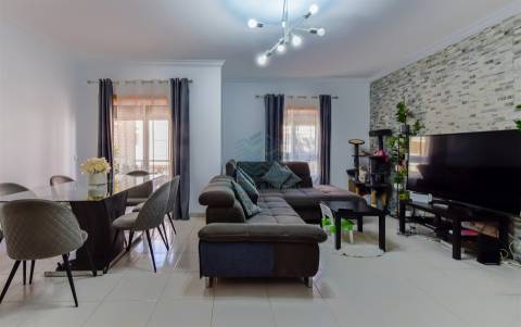 Apartamento T3 com Garagem e Arrecadação em Torres Novas