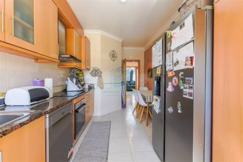 Apartamento T3 com Garagem e Arrecadação em Torres Novas