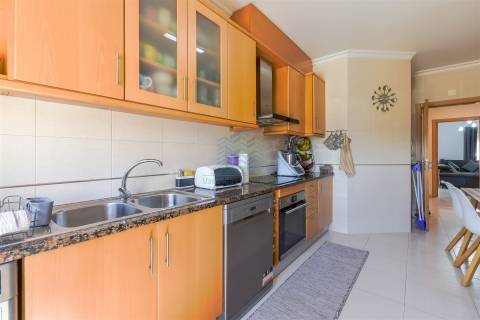 Apartamento T3 com Garagem e Arrecadação em Torres Novas