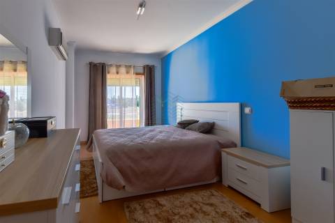 Apartamento T3 com Garagem e Arrecadação em Torres Novas