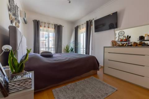 Apartamento T3 com Garagem e Arrecadação em Torres Novas