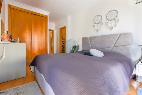 Apartamento T3 com Garagem e Arrecadação em Torres Novas