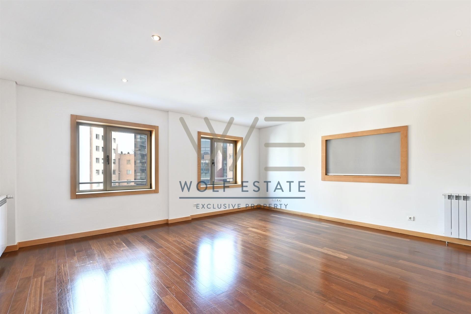 Apartamento T2 Arrendamento em Lordelo do Ouro e Massarelos,Porto