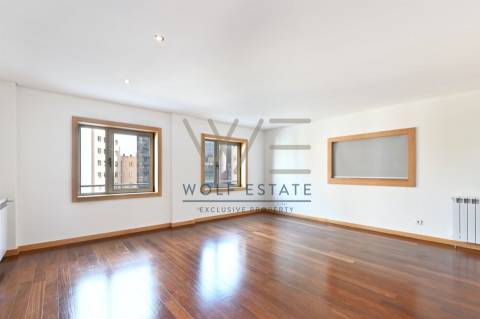 Apartamento T2 Arrendamento em Lordelo do Ouro e Massarelos,Porto