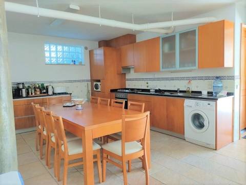 Moradia Isolada T4 a 100 metros da praia com piscina e jardim na Praia da Vagueira.