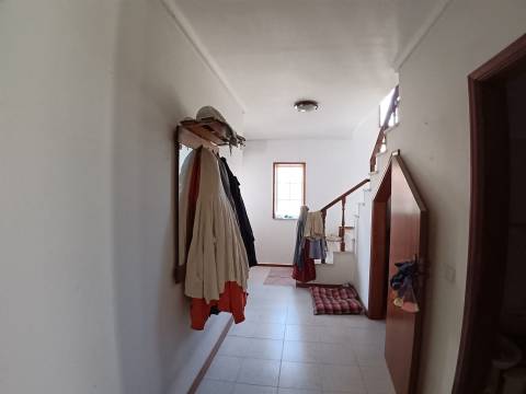 Moradia T4 Isolada com Vista Ria na Gafanha da Boavista. Quintal, jardim e garagem.