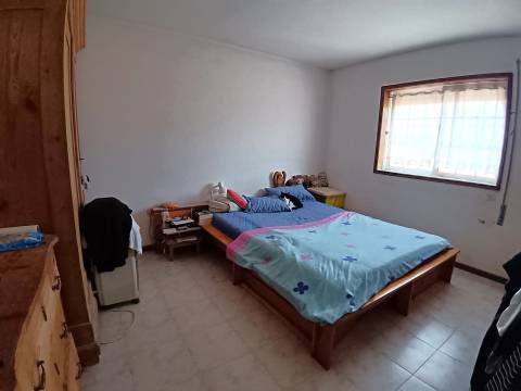 Moradia T4 Isolada com Vista Ria na Gafanha da Boavista. Quintal, jardim e garagem.