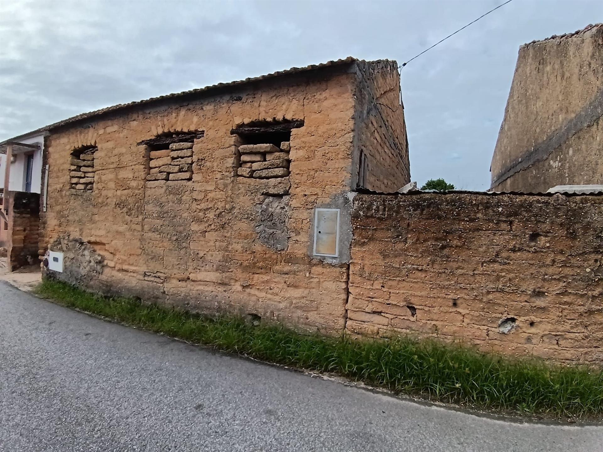 Moradia Devoluta T1 Venda em Oliveira do Bairro,Oliveira do Bairro
